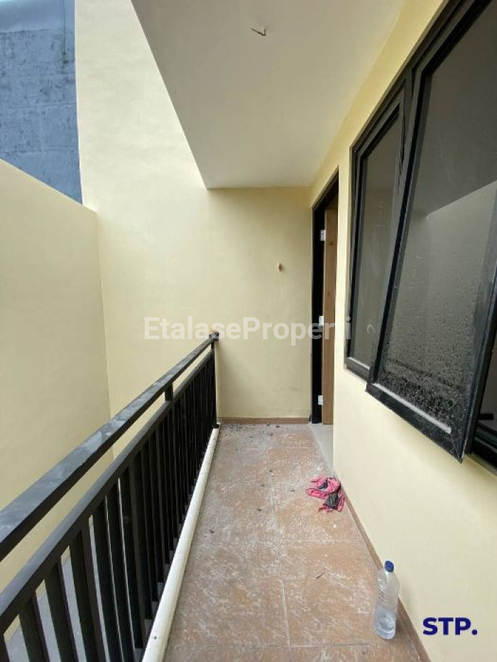 Foto properti Rumah Baru Minimalis Di Perumahan Darmo Harapan Indah 7