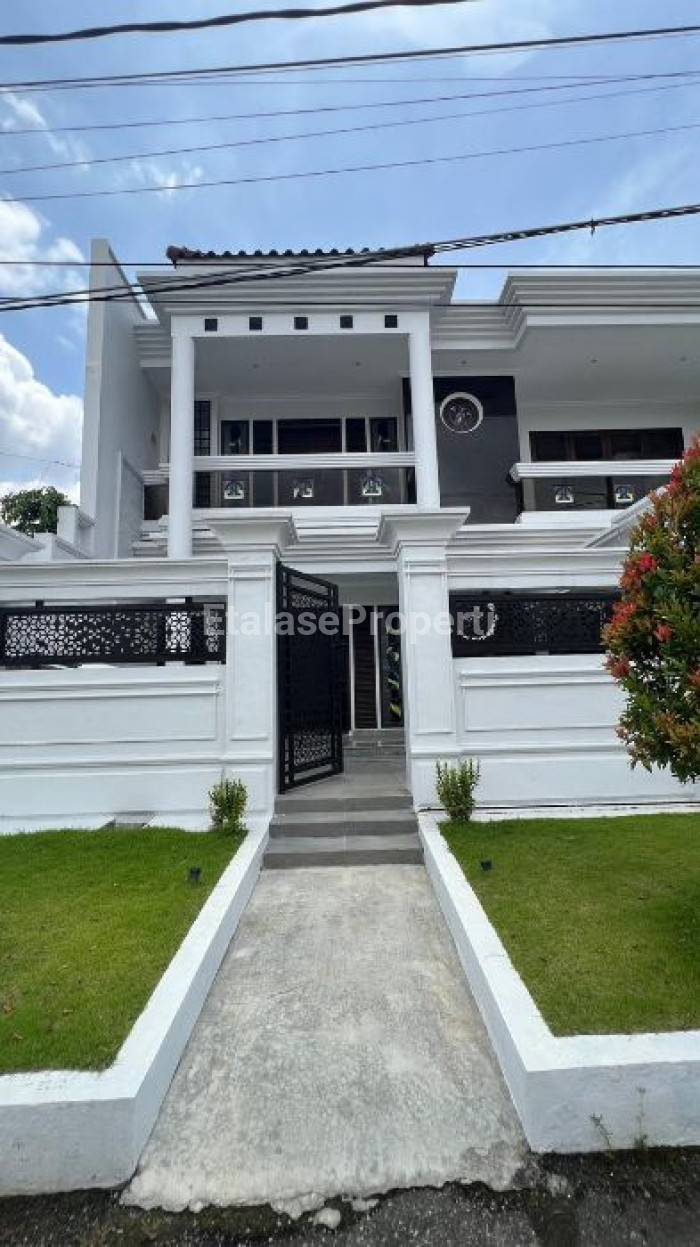 Foto properti *HOT DEAL! Rumah 2 Lantai Siap Huni Di Darmo Baru Barat – Lokasi Premium* 2