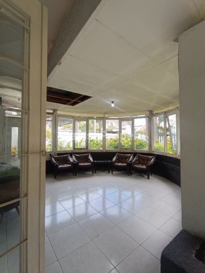 Foto properti Dijual Rumah Bangunan Lama 5