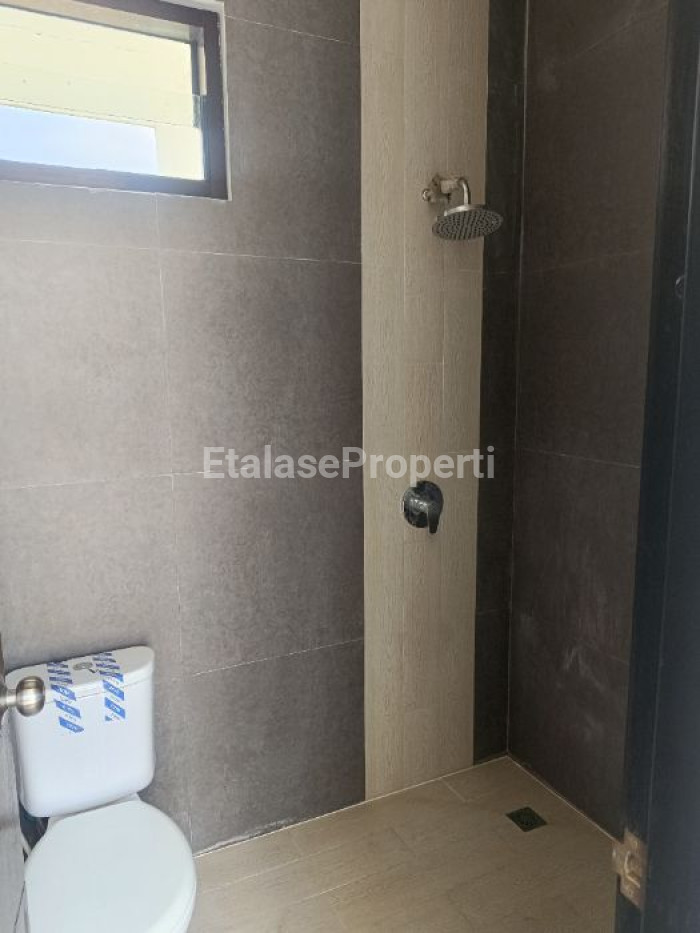 Foto properti Disewakan Rumah 2 Lantai 2