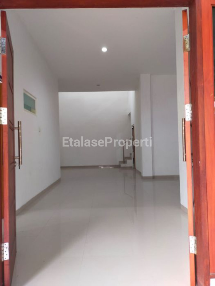 Foto properti Dijual Rumah Di Pondok Candra Belimbing Regency Waru 4