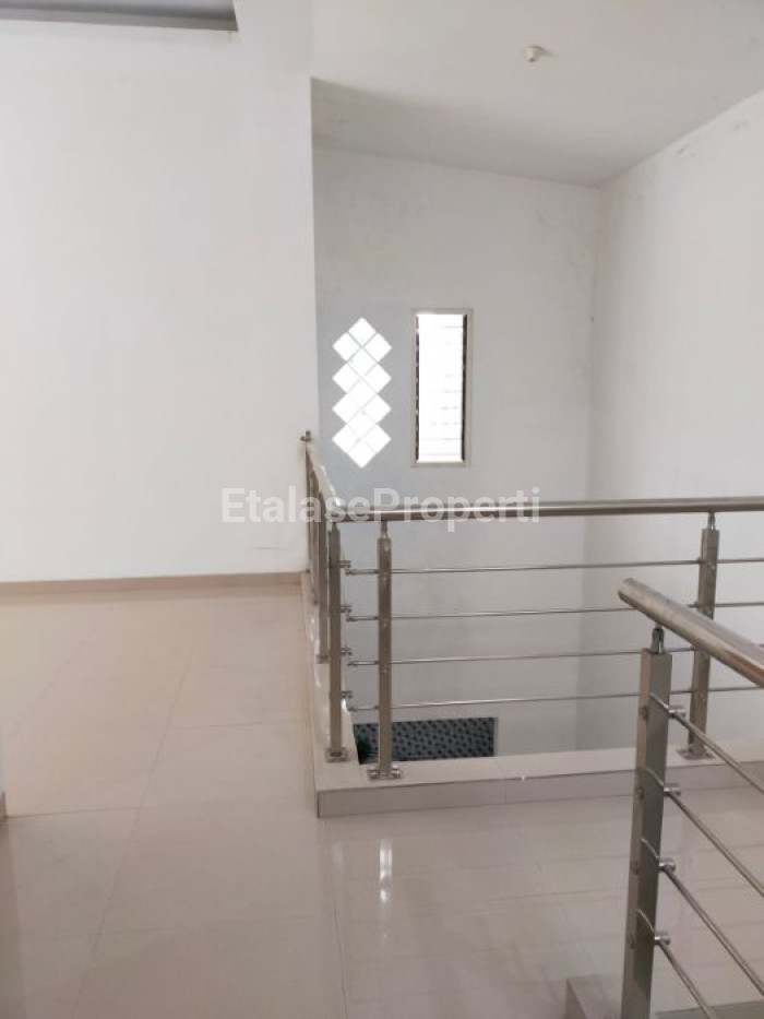 Foto properti Dijual Rumah Di Pondok Candra Belimbing Regency Waru 9