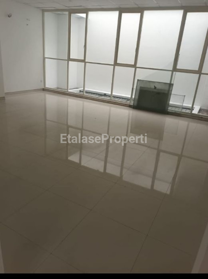 Foto properti *Disewakan Perkantoran Dekat Pelabuhan (nol Jalan)   Bangunan 3 Lantai 4