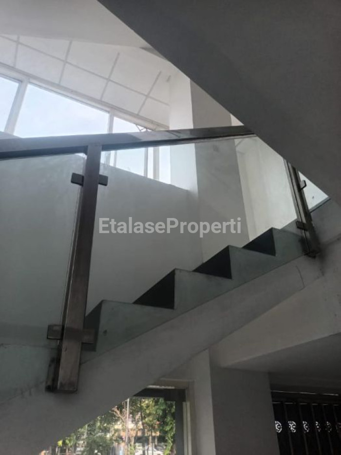 Foto properti *Disewakan Perkantoran Dekat Pelabuhan (nol Jalan)   Bangunan 3 Lantai 5