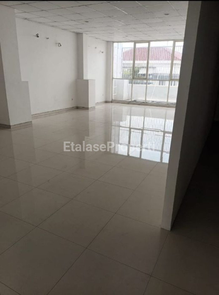 Foto properti *Disewakan Perkantoran Dekat Pelabuhan (nol Jalan)   Bangunan 3 Lantai 8