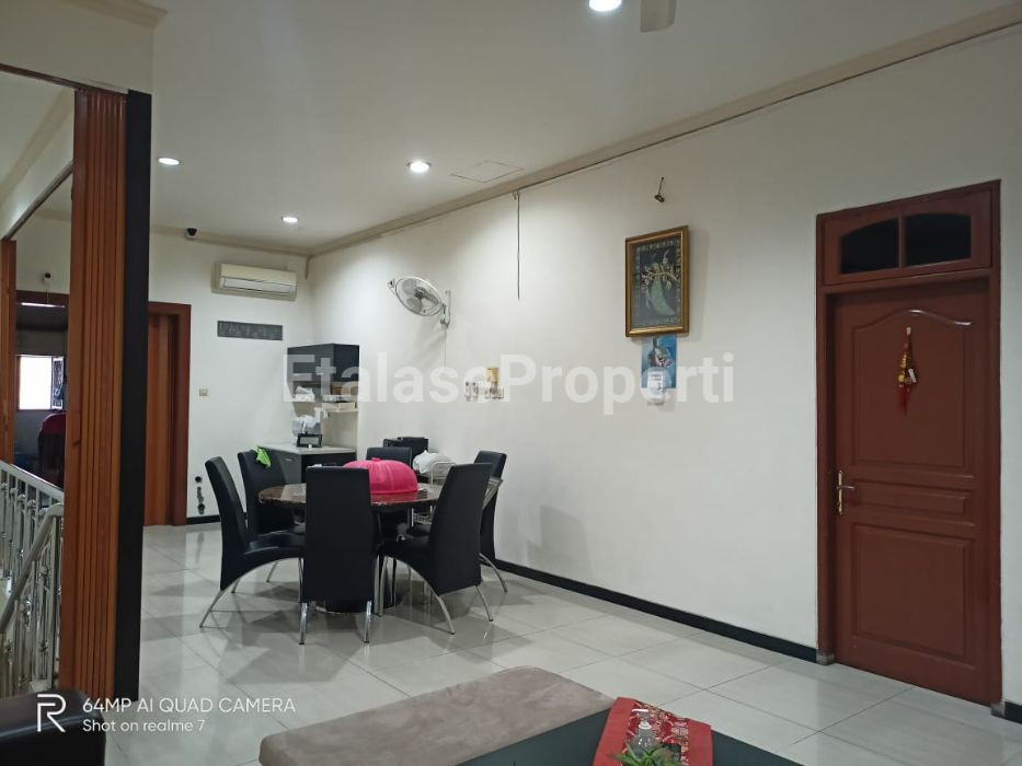 Foto properti Dijual Rumah / Ruko Jalan Kenjeran (nol Jalan) , Full Furnished, Cocok Untuk Tinggal Maupun Usaha 2