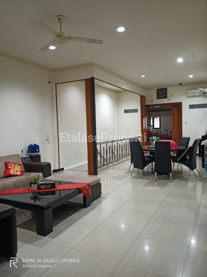 Foto properti Dijual Rumah / Ruko Jalan Kenjeran (nol Jalan) , Full Furnished, Cocok Untuk Tinggal Maupun Usaha 4