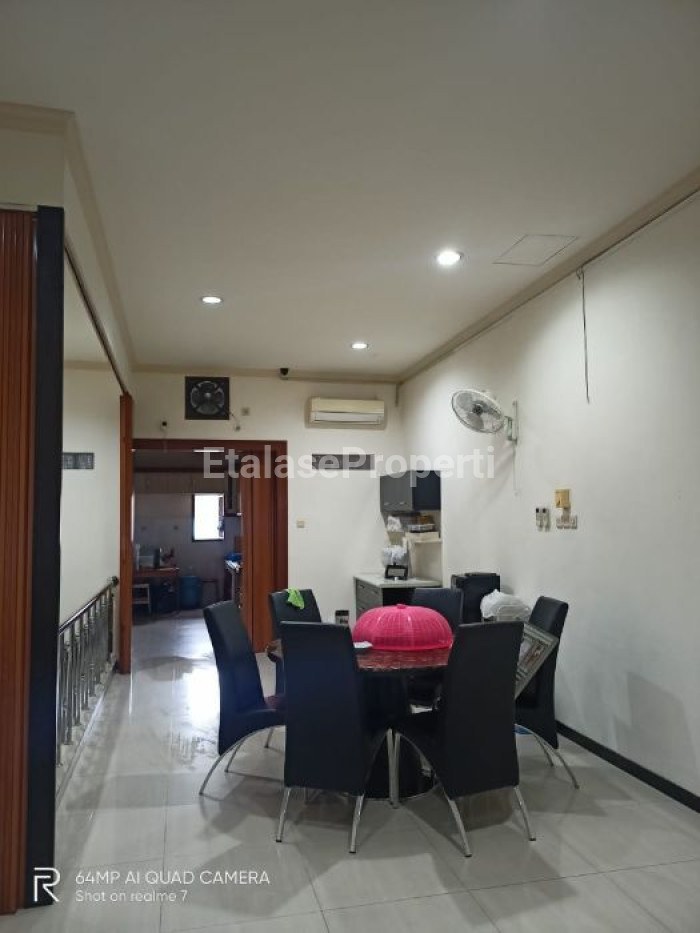 Foto properti Dijual Rumah / Ruko Jalan Kenjeran (nol Jalan) , Full Furnished, Cocok Untuk Tinggal Maupun Usaha 8