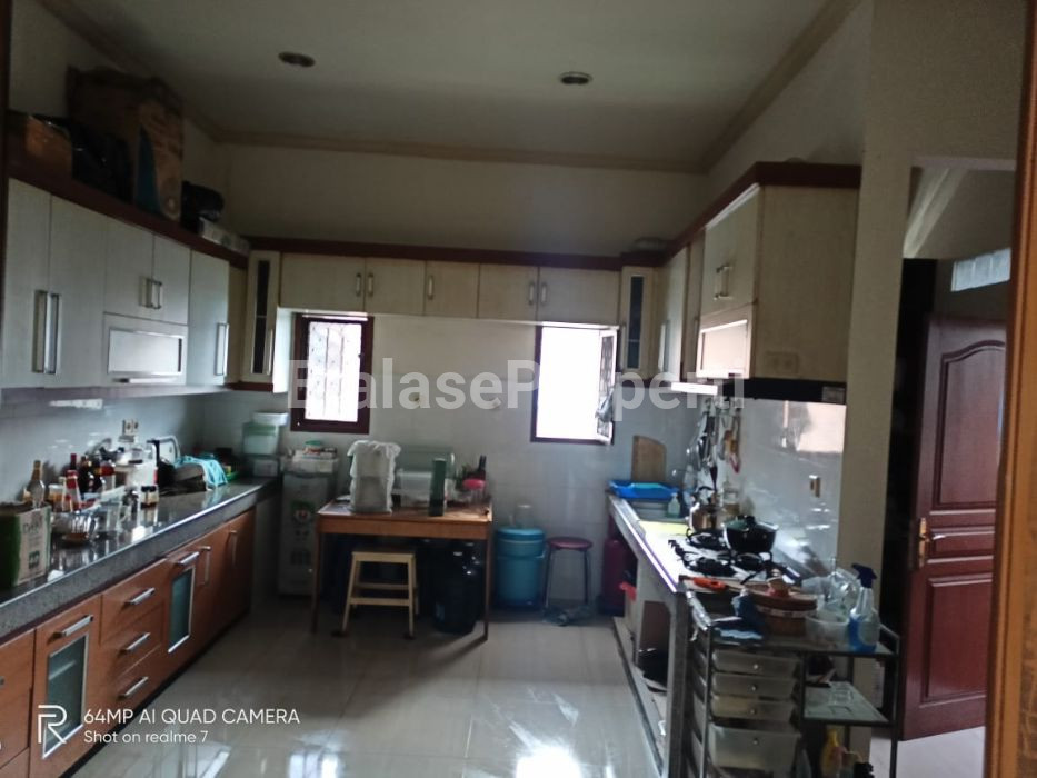 Foto properti Dijual Rumah / Ruko Jalan Kenjeran (nol Jalan) , Full Furnished, Cocok Untuk Tinggal Maupun Usaha 9