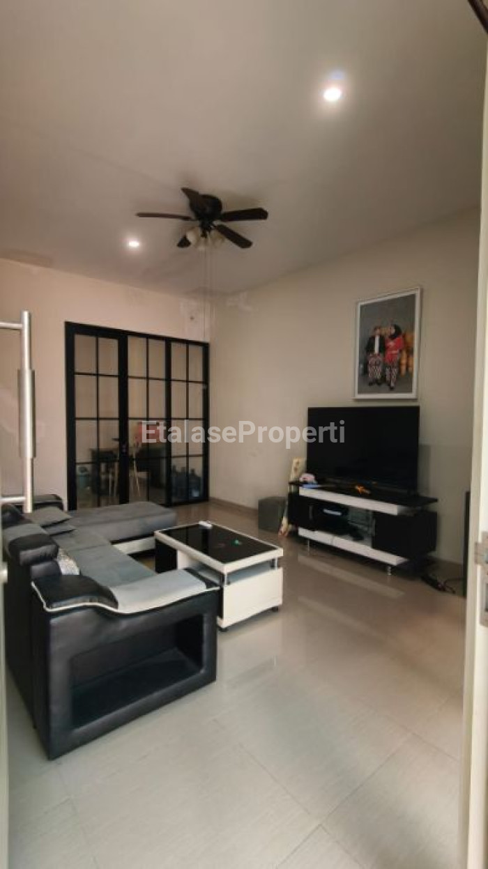 Foto properti Dijual : Rumah Di TWR Taman Wisata Regency 2