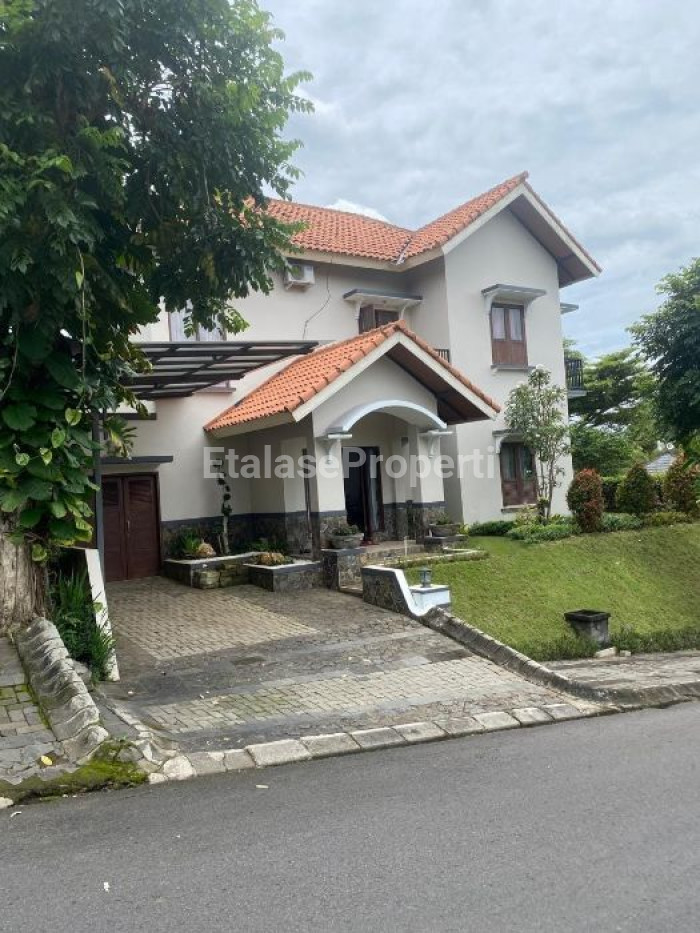 Foto properti Dijual :  Rumah Di Green Hill Batu, Malang 1