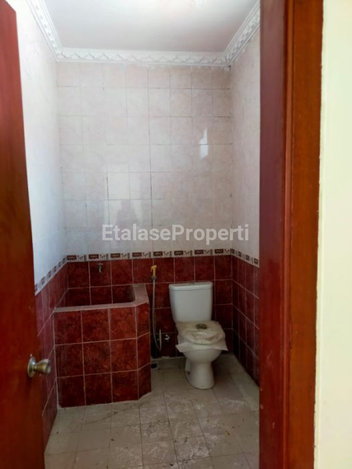 Foto properti Dijual Rumah Di Regency Kuda Dua Jagir Wonokromo 5