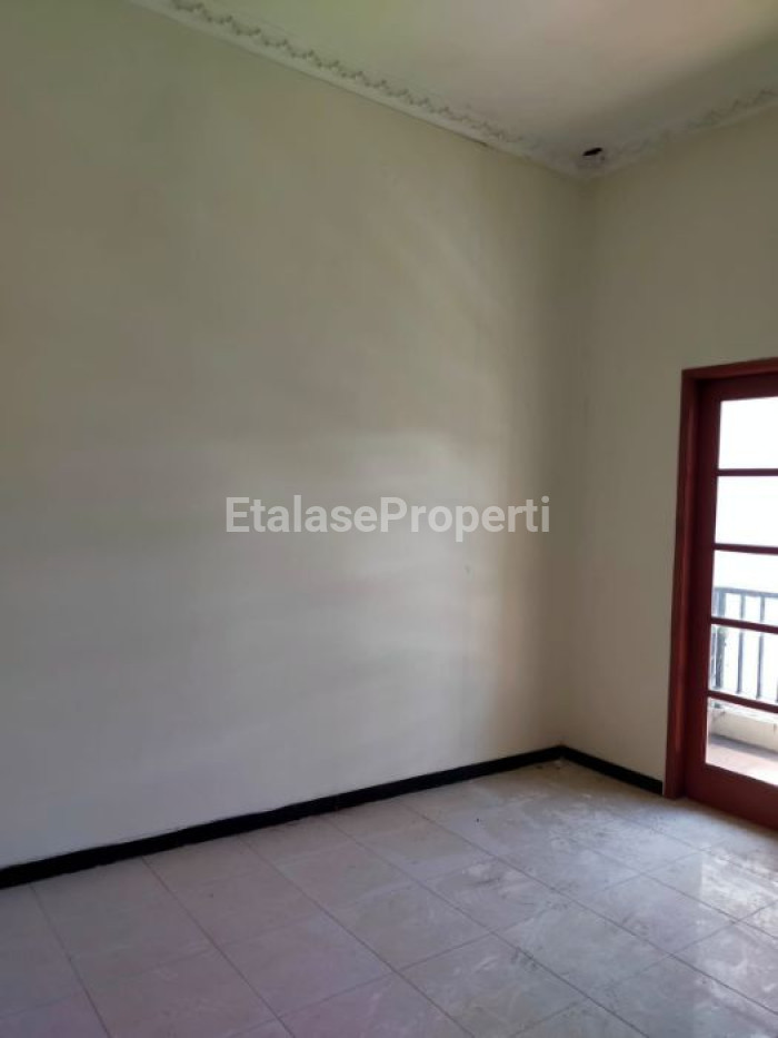 Foto properti Dijual Rumah Di Regency Kuda Dua Jagir Wonokromo 6