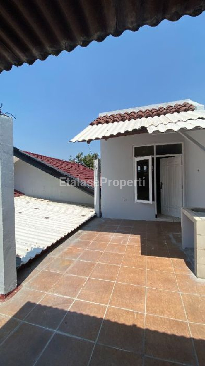 Foto properti RUMAH KLASIK MEGAH DI BARUK 5 MENIT KE RAYA MERR 9