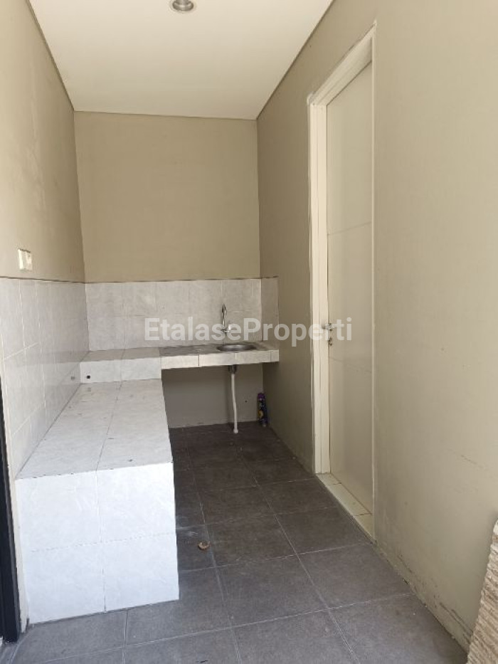 Foto properti Disewakan Rumah 2 Lantai 6