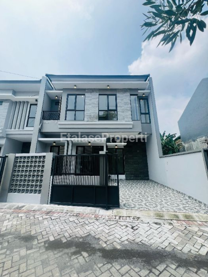 Foto properti TURUN HARGA 300JT Rumah New Minimalis 2 Lt PAKAL MADYA ASRI 1