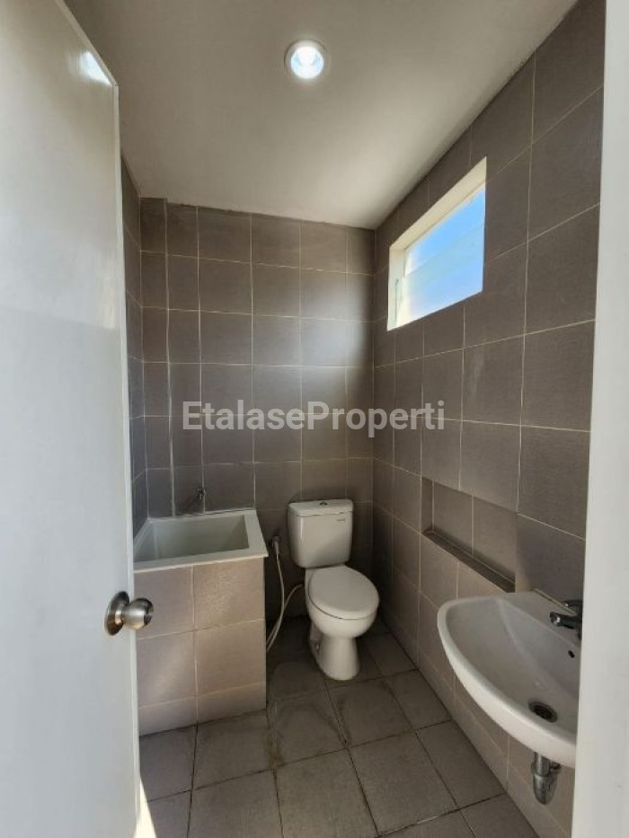 Foto properti Disewakan - Ruko 3 Lantai North West Boulevard Citraland 7