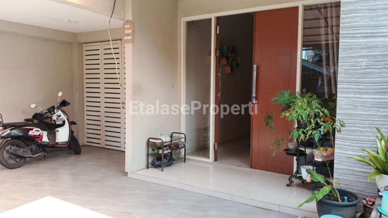 Foto properti Jual Cepat - Rumah 1 Lantai Di Pondok Tjandra Indah 2
