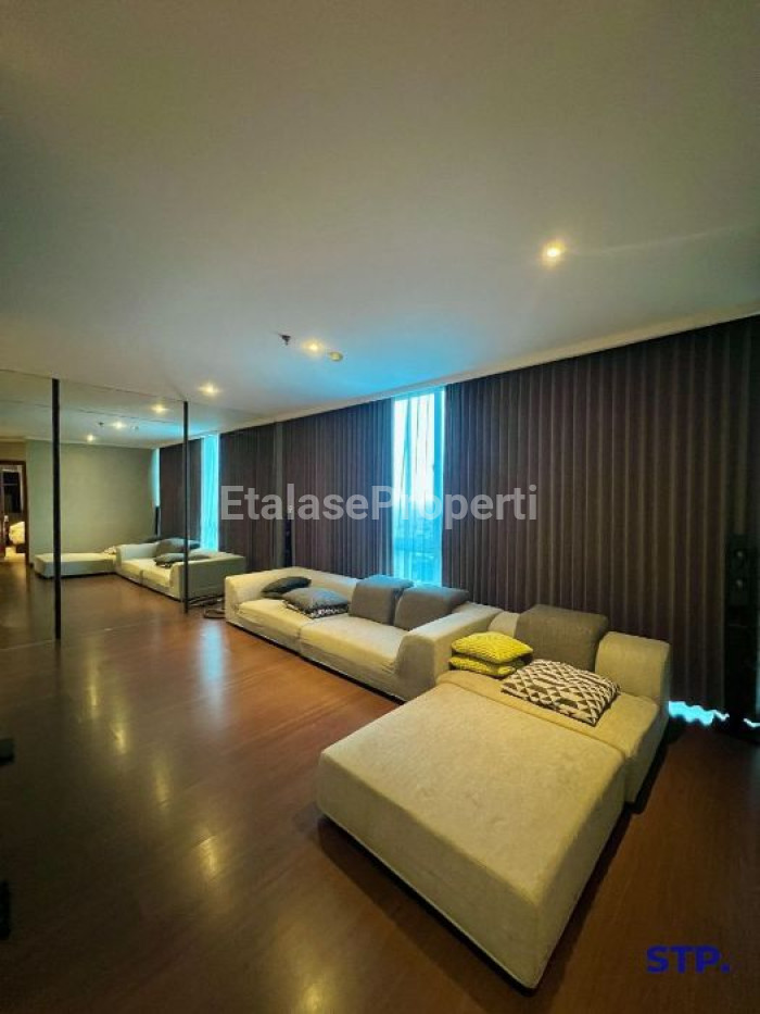 Foto properti Disewakan Apartemen Via Ciputra World 3 Jadi 2 Bedroom Lantai 36 1