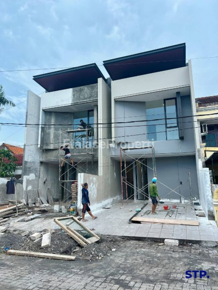 Foto properti Rumah Baru 2 Lantai Di Pandugo Finishing Top Grade Row 12 Meter 1