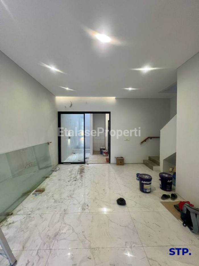 Foto properti Rumah Baru 2 Lantai Di Pandugo Finishing Top Grade Row 12 Meter 4