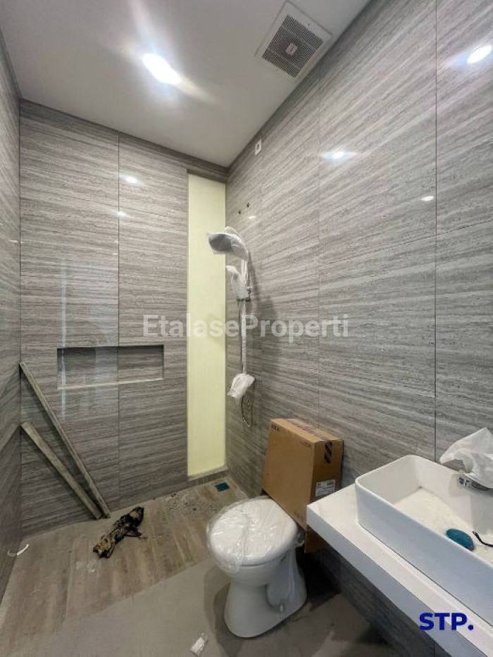 Foto properti Rumah Baru 2 Lantai Di Pandugo Finishing Top Grade Row 12 Meter 10