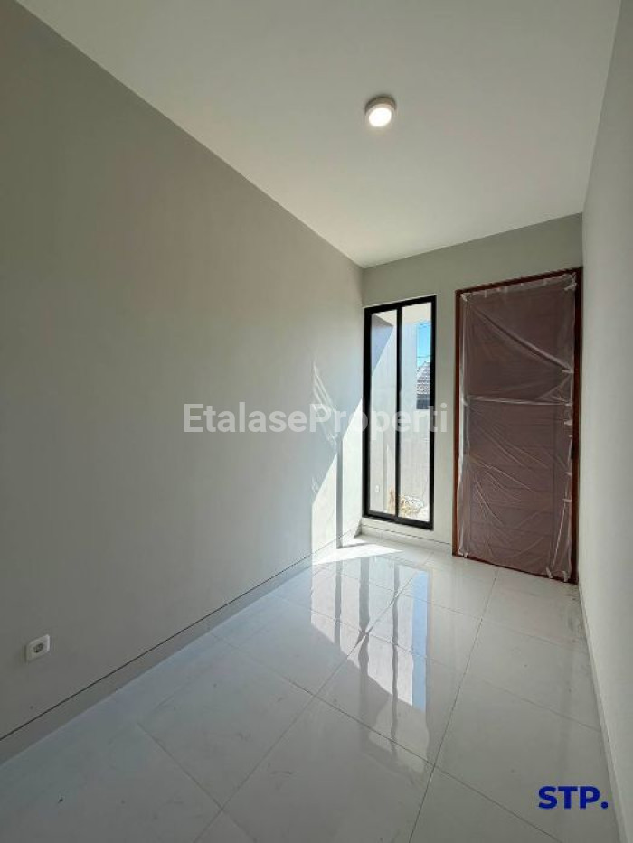 Foto properti 2 Unit, Rumah Baru Modern Di Penjaringan Asri - Rungkut 2