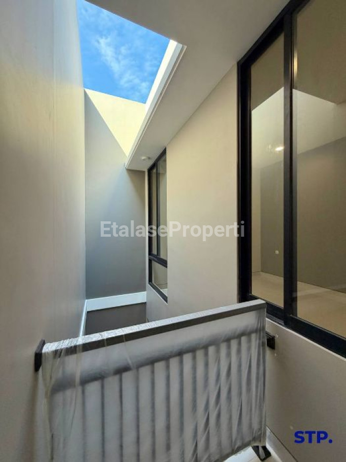 Foto properti 2 Unit, Rumah Baru Modern Di Penjaringan Asri - Rungkut 7