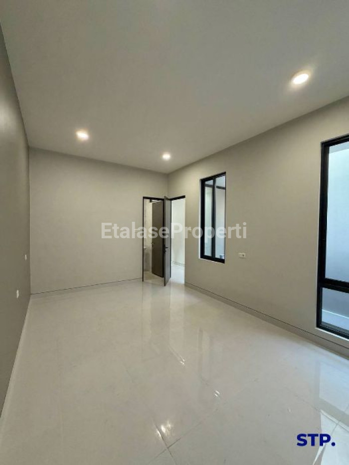 Foto properti 2 Unit, Rumah Baru Modern Di Penjaringan Asri - Rungkut 8