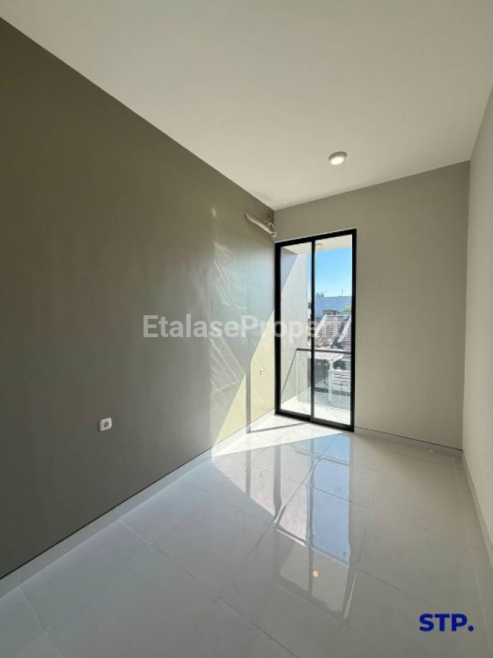 Foto properti 2 Unit, Rumah Baru Modern Di Penjaringan Asri - Rungkut 9