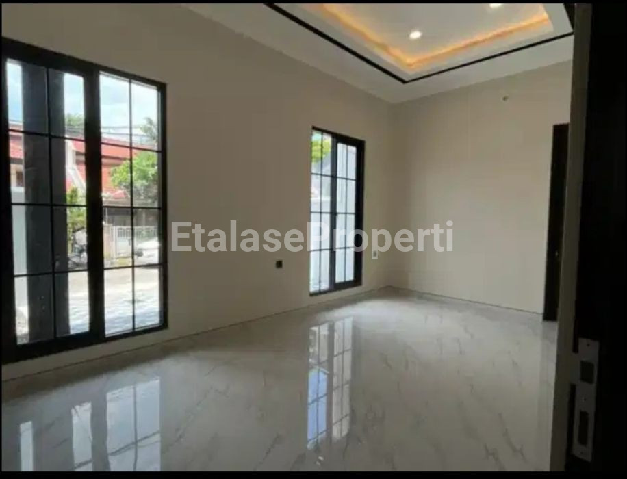 Foto properti Dijual Rumah Baru Di Manyar Jaya Praja 7