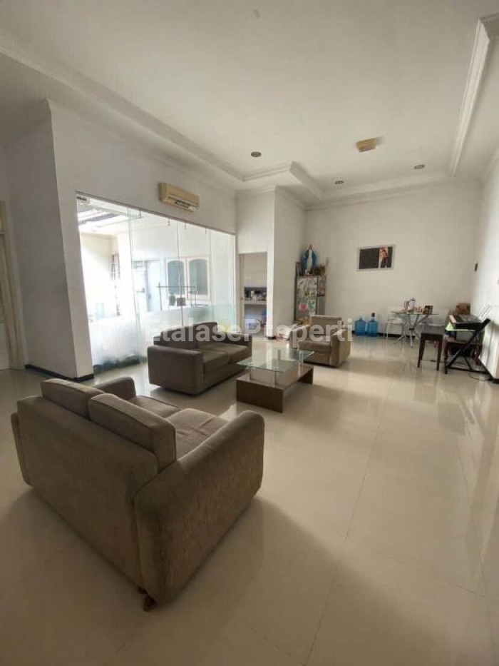 Foto properti *Dijual Rumah Pondok Tjandra, Jl Jeruk* 2