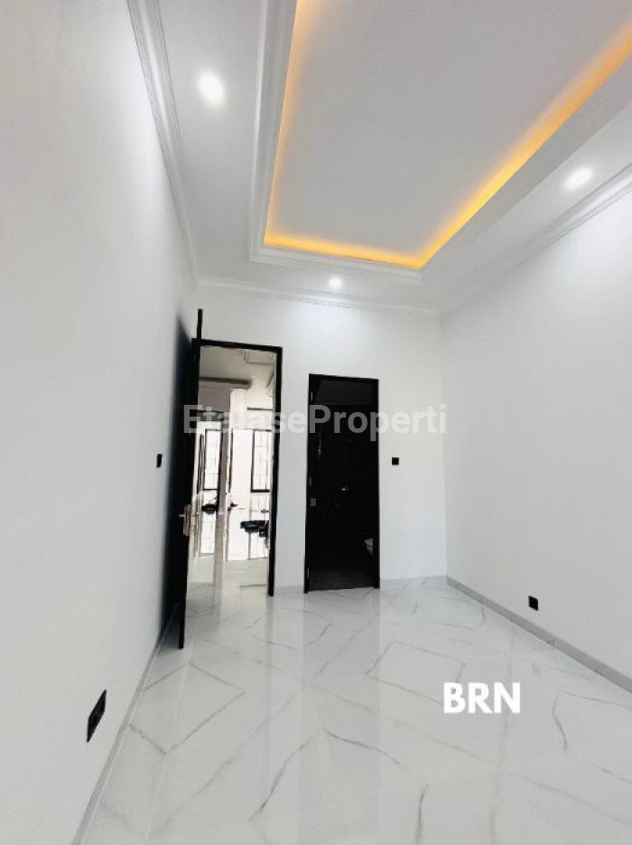 Foto properti Dijual Rumah Di Babatan Pantai Dekat Grand Kenjeran 4