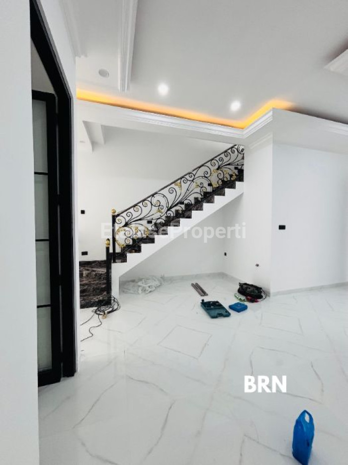 Foto properti Dijual Rumah Di Babatan Pantai Dekat Grand Kenjeran 6