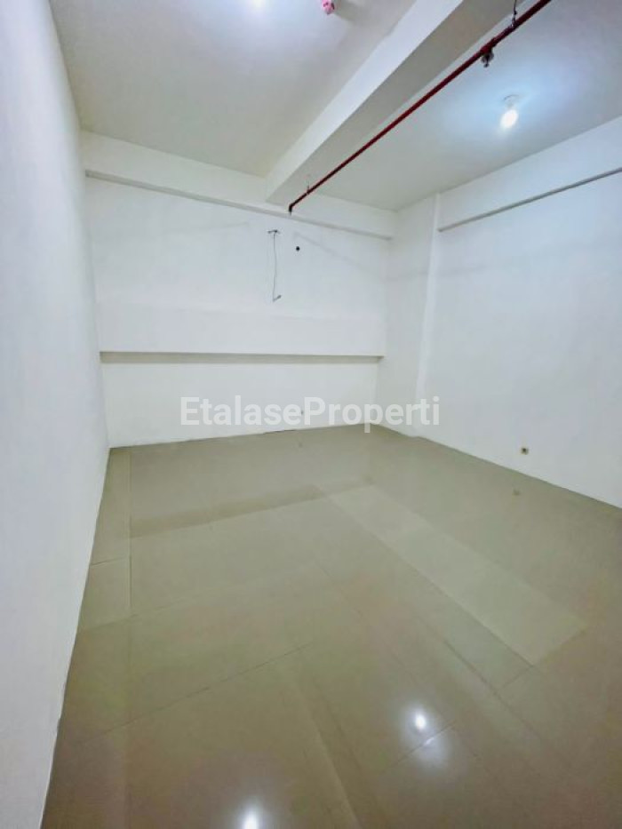 Foto properti TURUN HARGA !!! RARE PRICE: Dijual Segera  Unit OFFICE Eksklusif  Strategis Di Apartemen GUNAWANGSA MERR 4