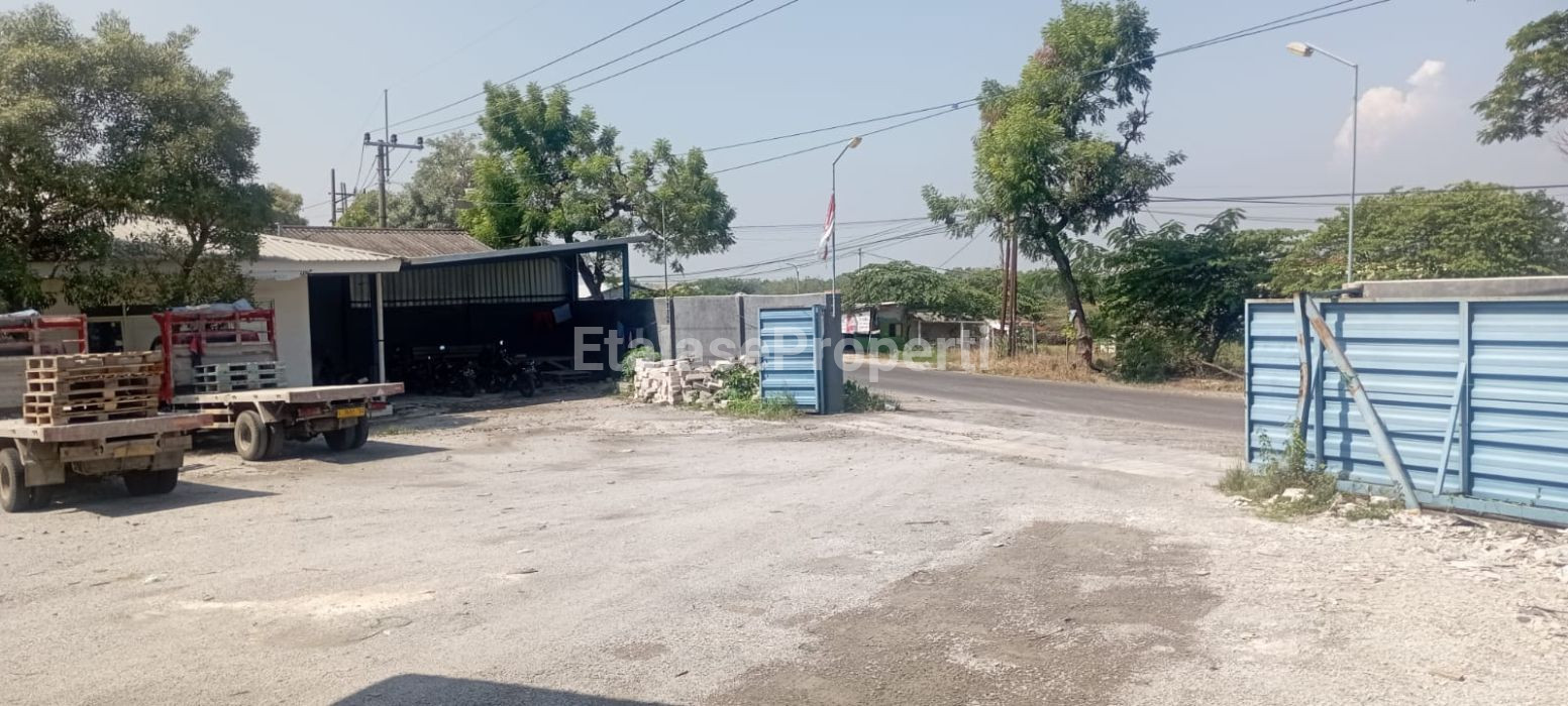 Foto properti Dijual Gudang Sidayu Gresik Raya Kertosono 3