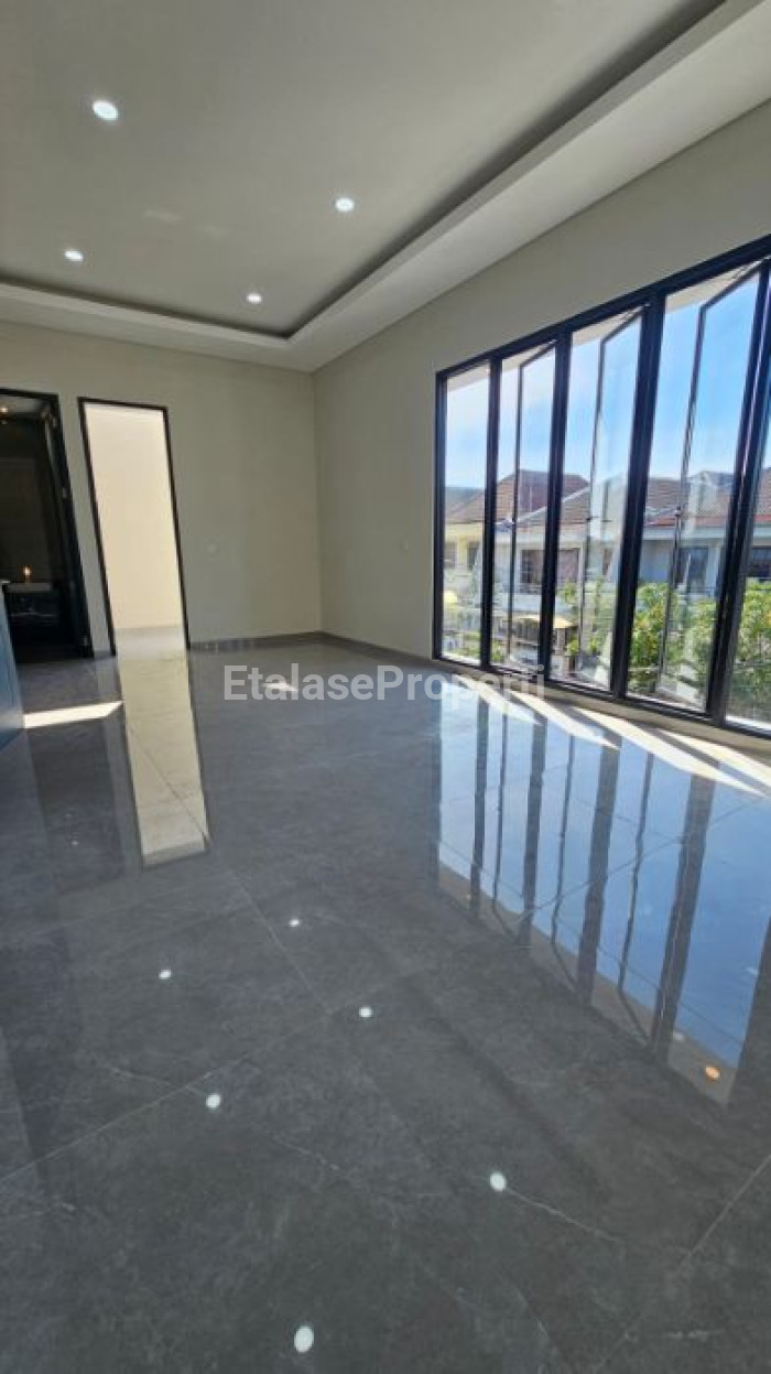 Foto properti Rumah Sutorejo Utara Baru 7