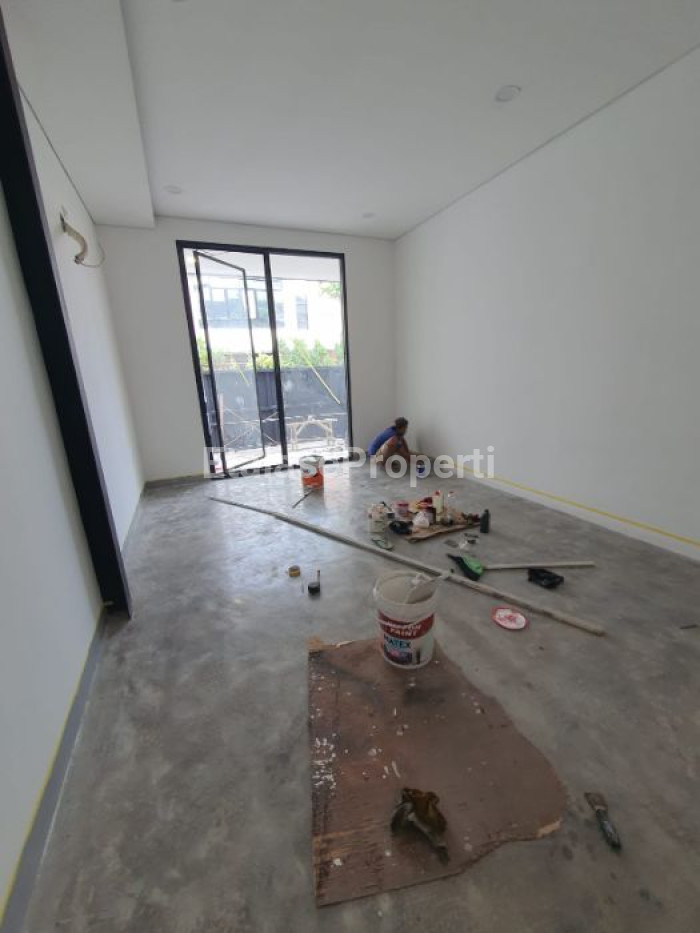 Foto properti RUMAH SUTOREJO SELATAN 1