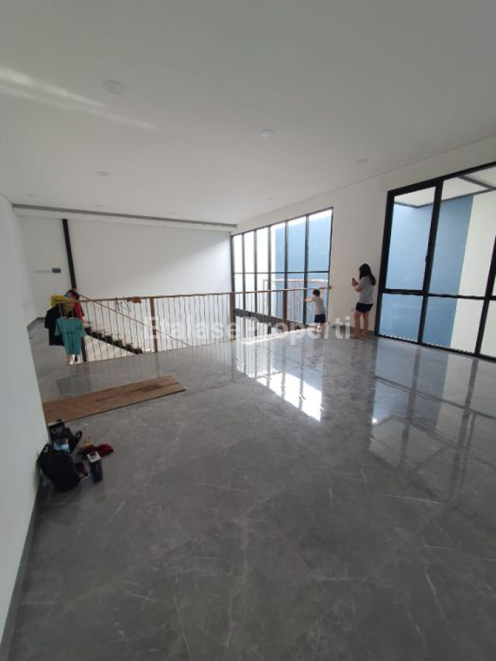 Foto properti RUMAH SUTOREJO SELATAN 3