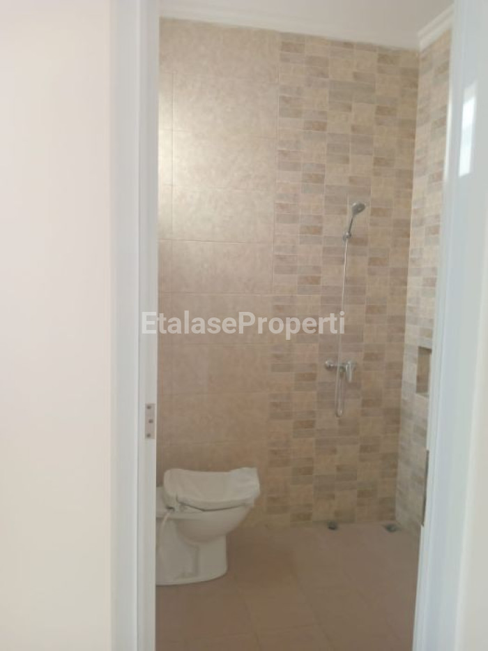 Foto properti DIJUAL Rumah Baru Gress Royal Residence  Cluster Greenwich 4