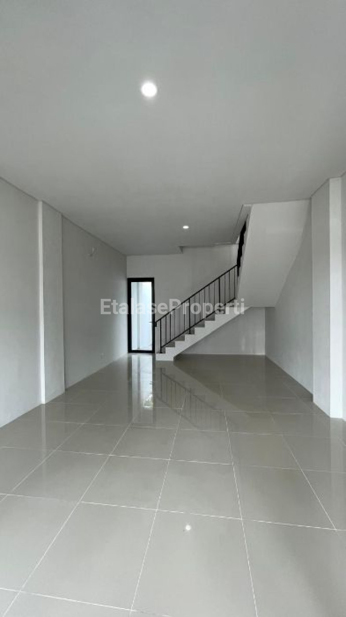 Foto properti SEWA Ruko Citraland CBD Driyorejo 3