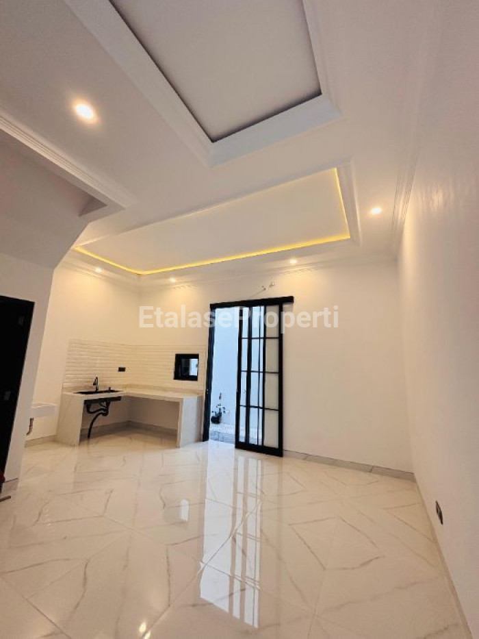 Foto properti Dijual Rumah Di Kertajaya Indah Jalan Utama Komplek Dekat Galaxy Mall 4