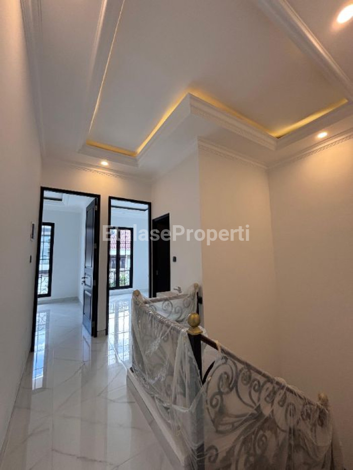 Foto properti Dijual Rumah Di Kertajaya Indah Jalan Utama Komplek Dekat Galaxy Mall 7