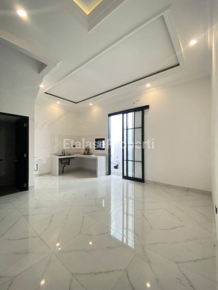 Foto properti Dijual Rumah Di Kertajaya Indah Timur Dekat Galaxy Mall 4