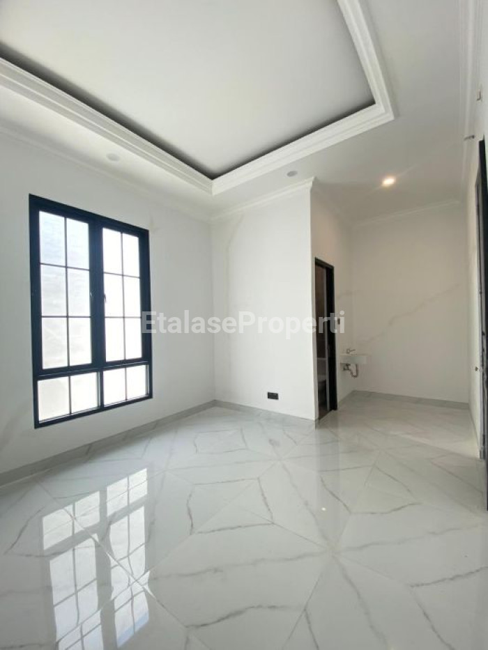 Foto properti Dijual Rumah Di Kertajaya Indah Timur Dekat Galaxy Mall 7