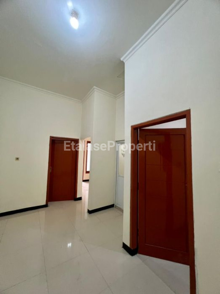 Foto properti Dijual Rumah Wonorejo Selatan Rungkut Gununganyar 3