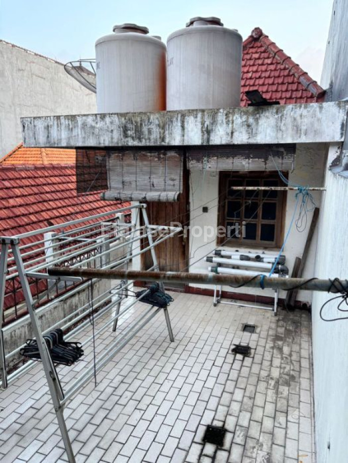 Foto properti Dijual Rumah Di Tumapel Raya Darmo Cocok Untuk Kos Cafe Kantor 4