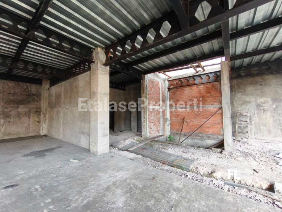 Foto properti Disewakan Tempat Usaha Di Kedungcowek Surabaya 10