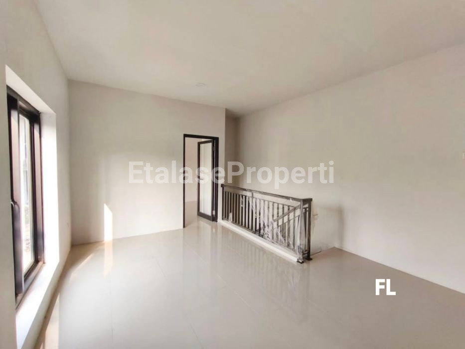 Foto properti Dijual Tempat Usaha Di Kedungcowek Surabaya 3