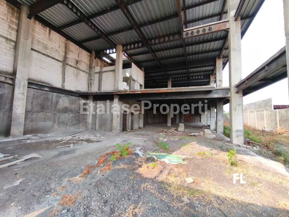 Foto properti Dijual Tempat Usaha Di Kedungcowek Surabaya 7